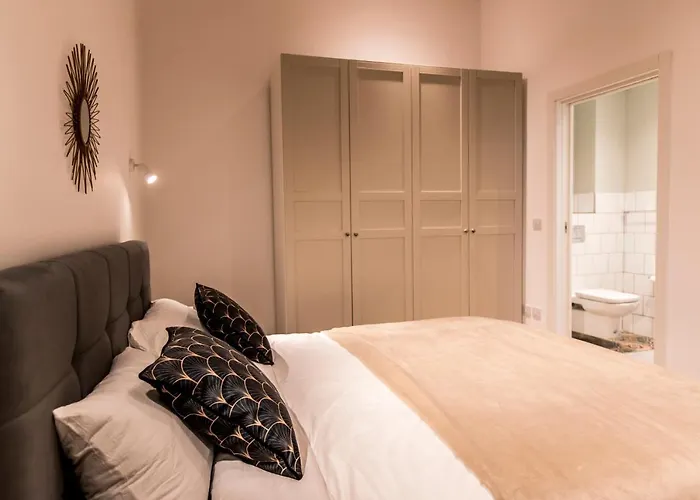 Collection - 101 Republic