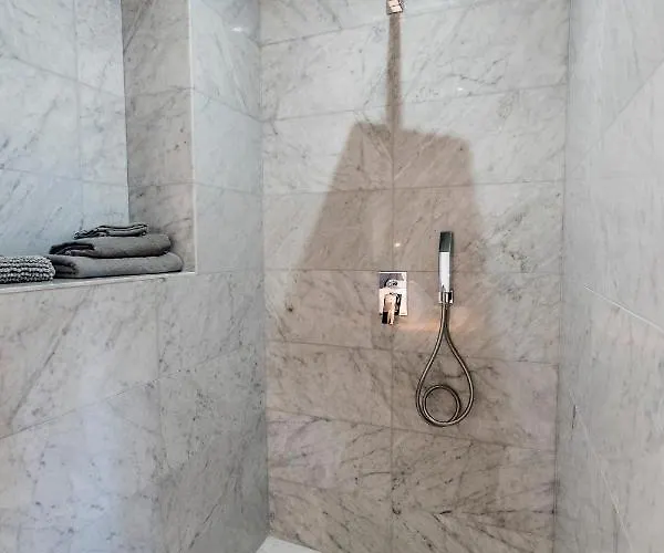 Collection - 101 Republic