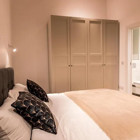 Collection - 101 Republic