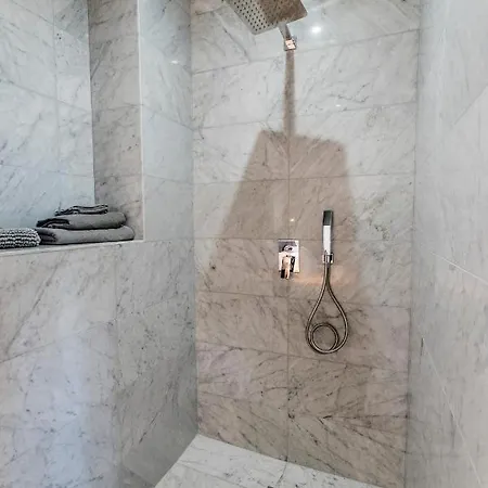 Collection - 101 Republic